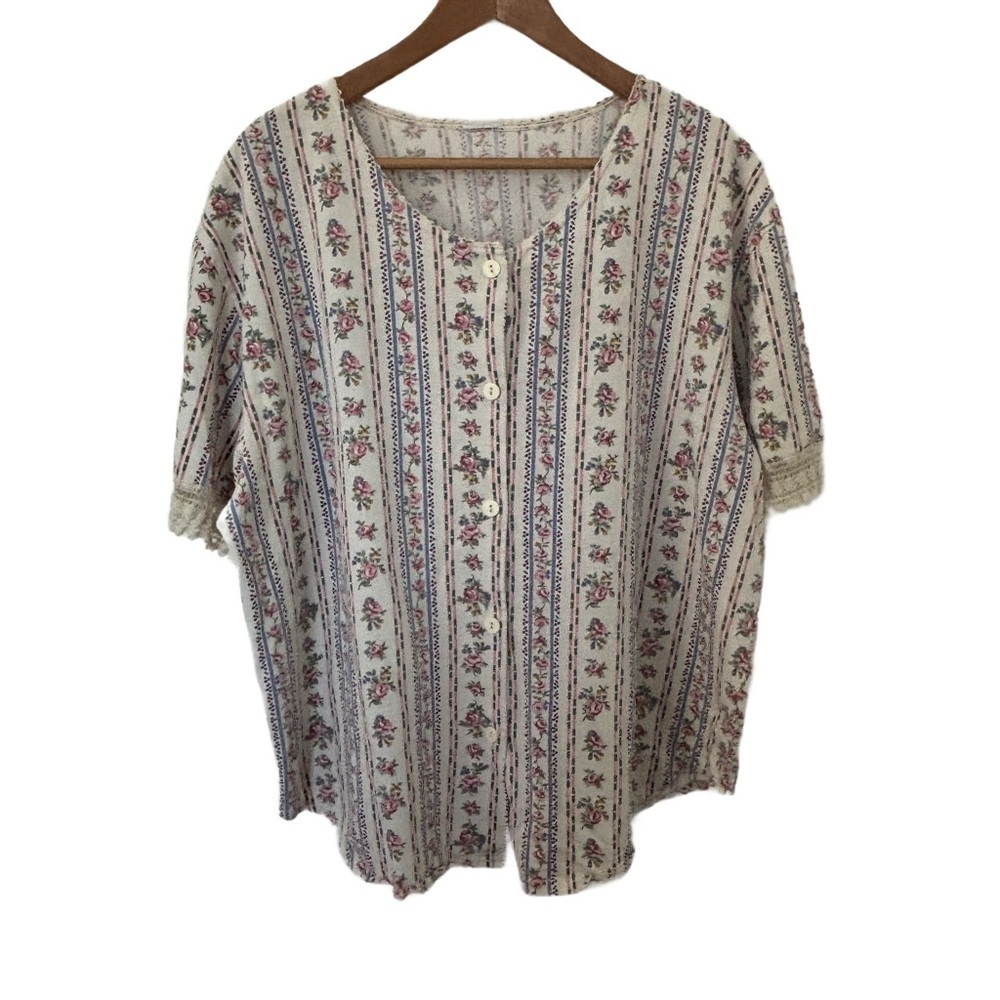 Women's Vintage‎ Short Sleeve Floral Print Button Up Blouse With Lace Sleeves